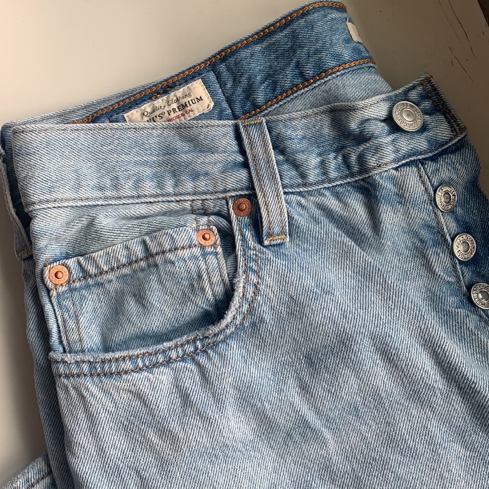 Levi’s rib cage straight jeans